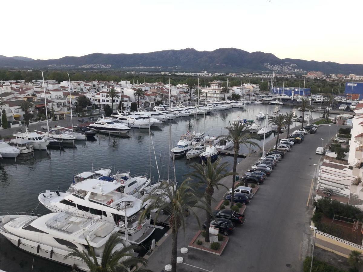 Club Nautic 3 Apartment Empuriabrava Exterior photo